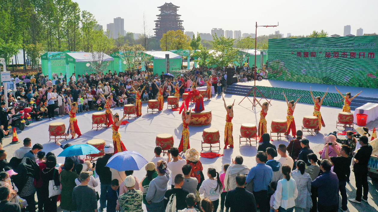 天門：陸羽市集熱鬧開市