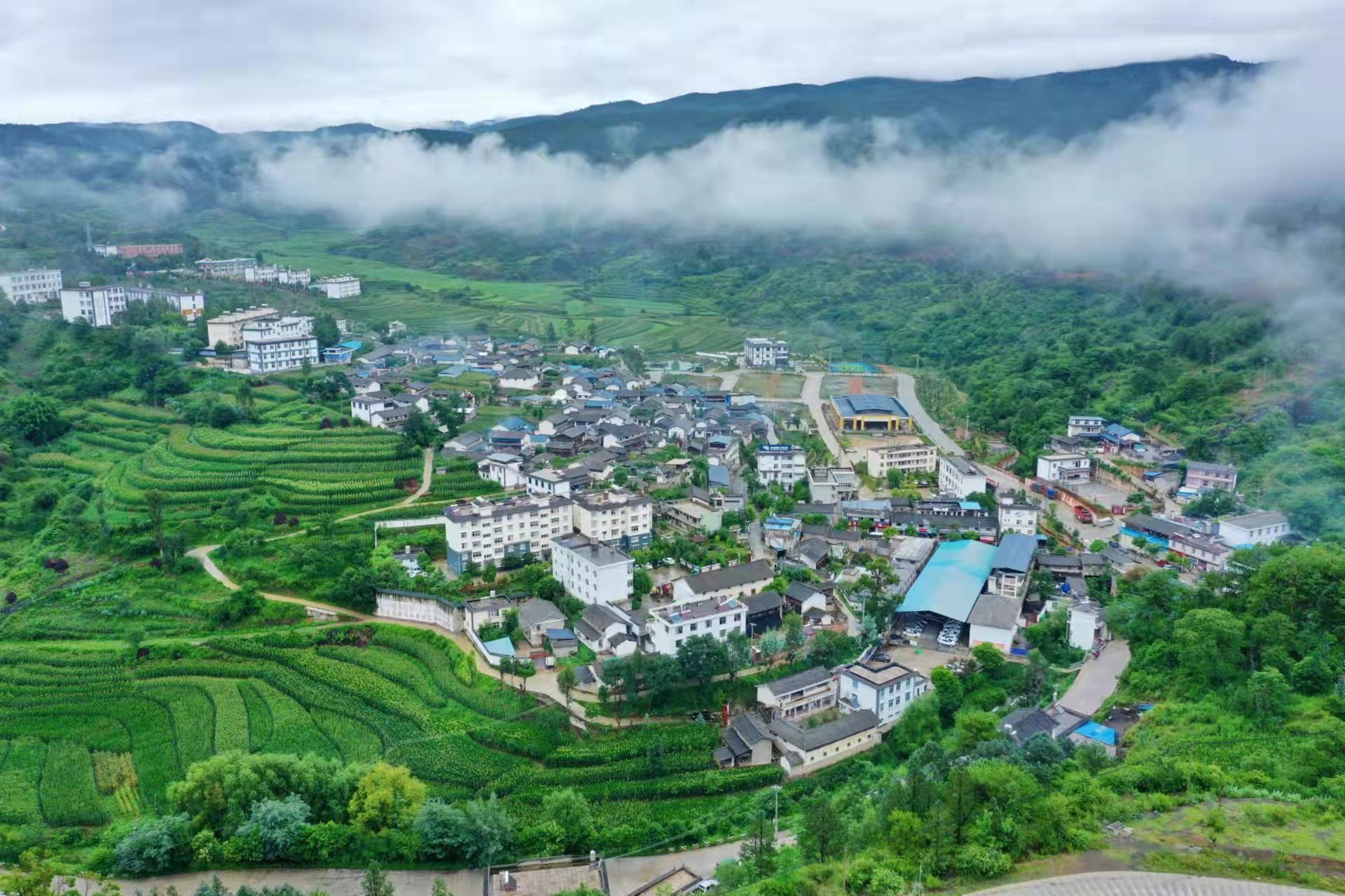 雲南鶴慶：產業興 群眾富 民族團結一家親