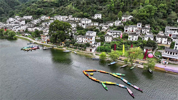 藝術重塑鄉村 皖歙縣江畔曬秋美學之旅啟程