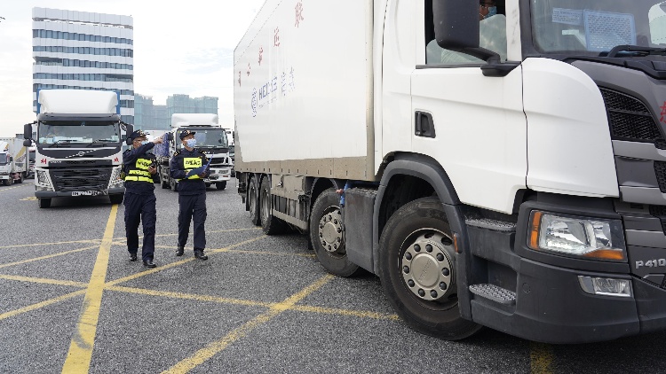 通關再提速 首票粵港「一單兩報」貨物經港珠澳大橋口岸抵港