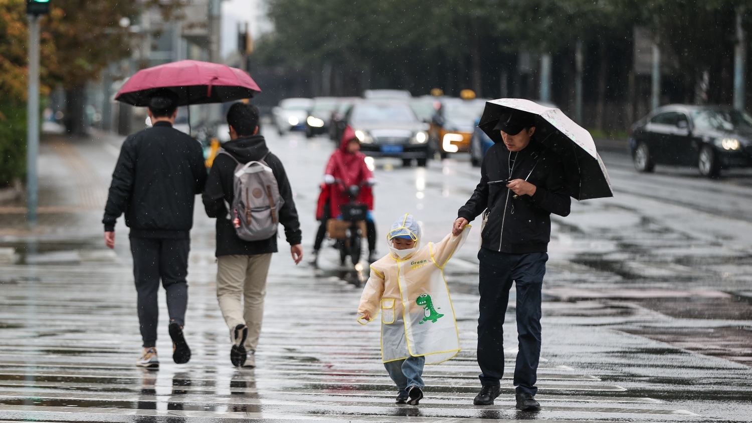 元旦假期南方降雨增多 冷空氣持續影響中東部