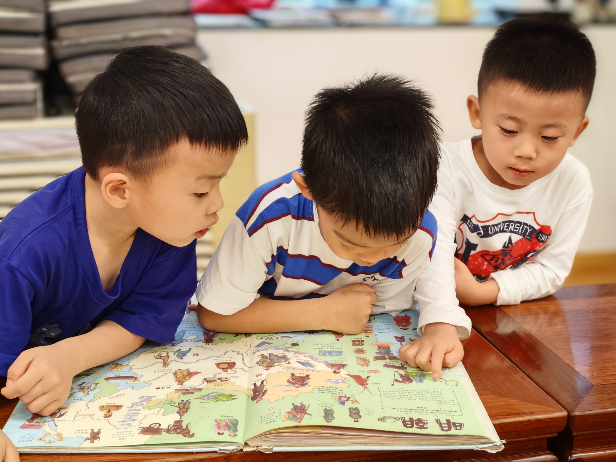 幼兒領略閱讀之美，深圳春誦園「世界讀書日」吟誦致先賢