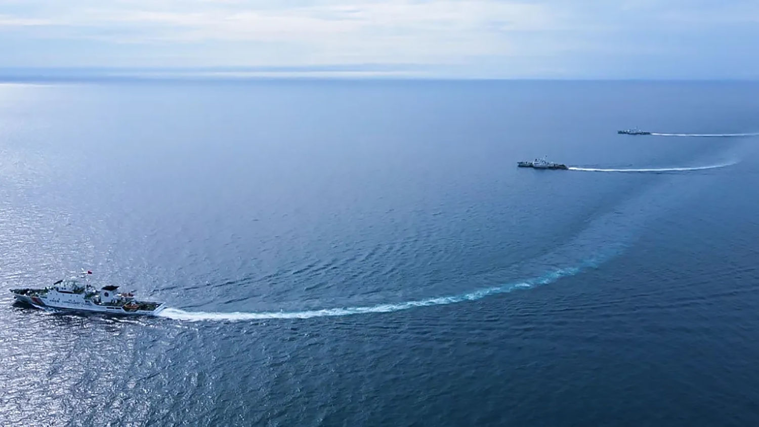 中國海警艦艇編隊5月8日在我釣魚島領海巡航