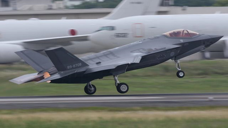 日本自衛隊兩架F-35A戰機緊急迫降