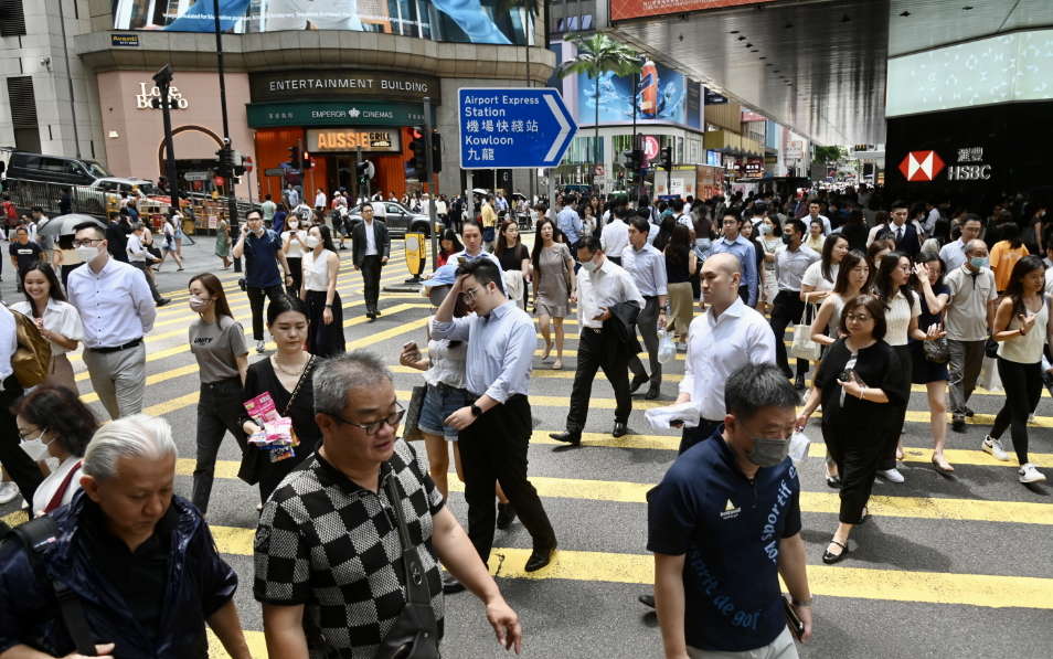 港員工用AI比率全球最高 調查：節省工時兼緩解倦怠感