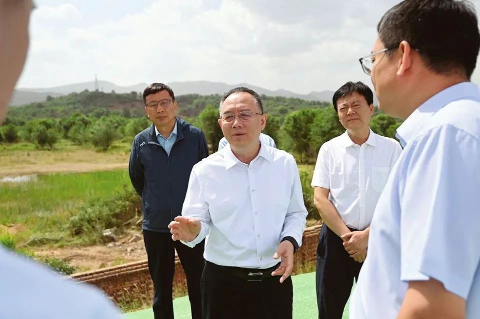 山西省委副書記、省長金湘軍：以項目建設引領新興產業發展