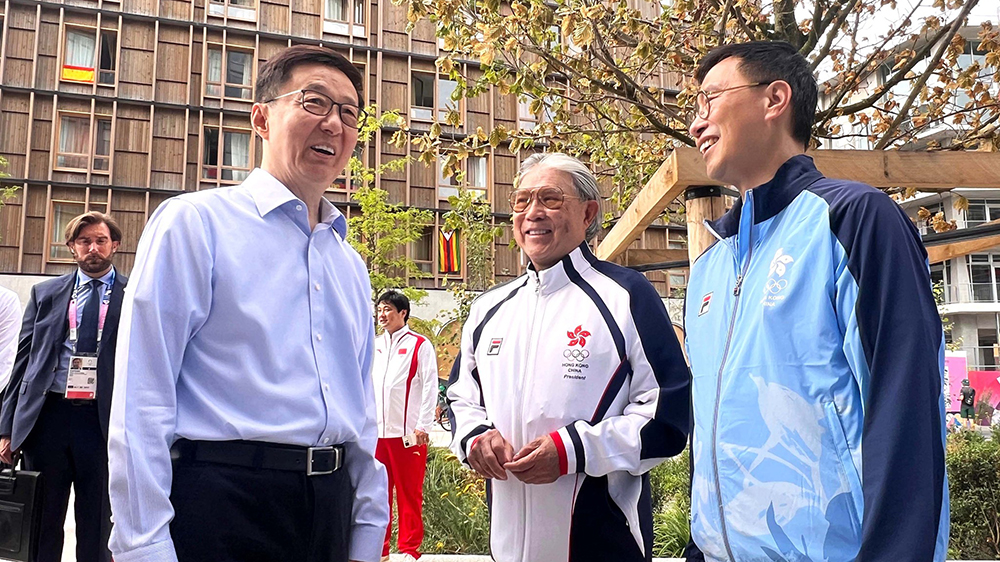 巴黎奧運｜韓正與楊潤雄在選手村相遇交流 祝願國家隊及港隊有好成績