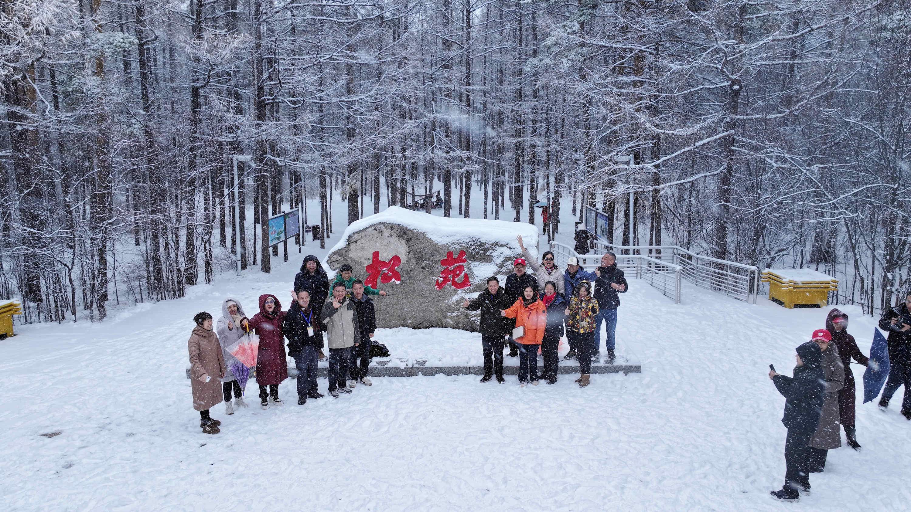 黑龍江漠河：迎來暴雪天氣 大批遊客欣賞雪景