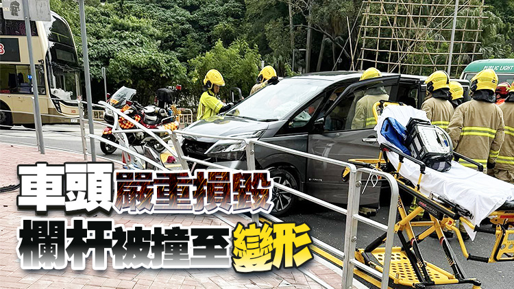 屯門三聖街兩車相撞 司機受傷一度被困