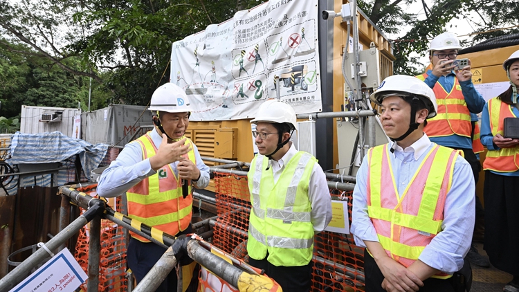 孫玉菡視察密閉空間工作地盤 籲東主及承建商做足安全措施及加強監督