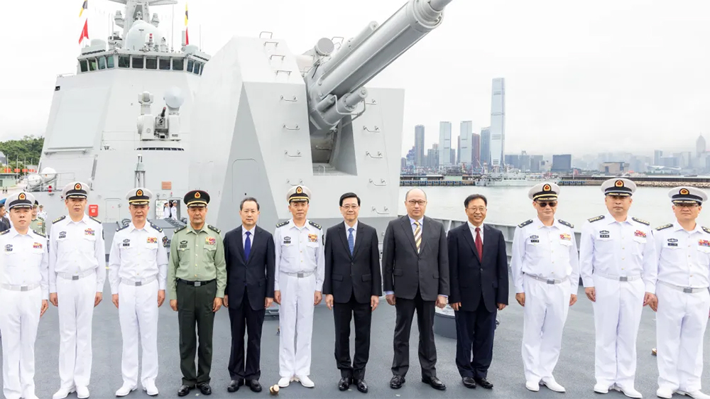 香港舉行海軍艦艇編隊訪港歡迎儀式 鄭雁雄出席