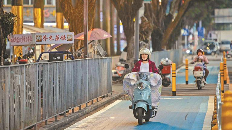 深圳寶安區首批獨立路權非機動車示範道路完工 非機動車行人各行其道